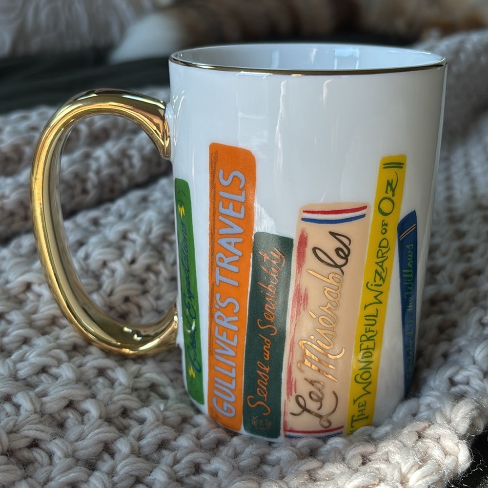 Gold Handle Book Design Mug